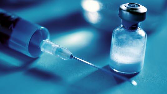 Illustrasjonsfotoet viser nærbilde av en vaksine