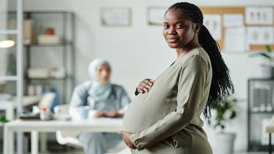 Bilde av afrikansk gravid kvinne.