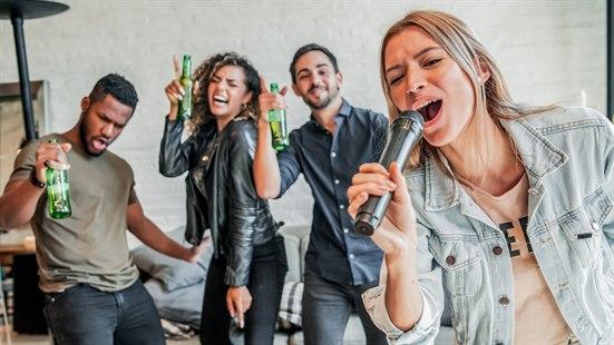 Sår hals etter fest