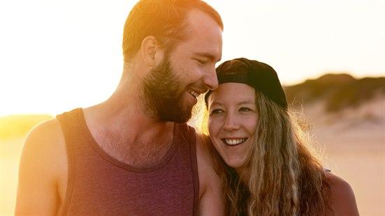 Illustrasjonsfoto av et ungt par.