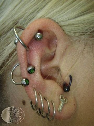 Fotoet viser piercing
