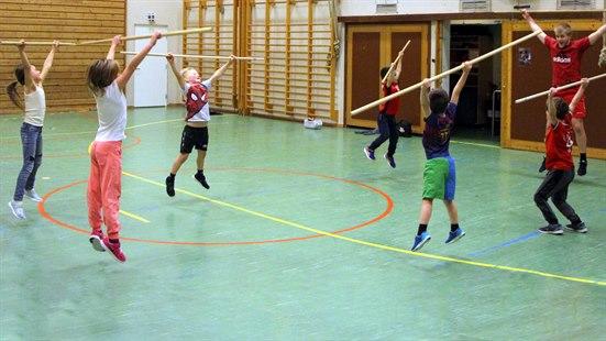 Bilder fra idrettsskulen i Breimsbygda, 1.-4. klasse.